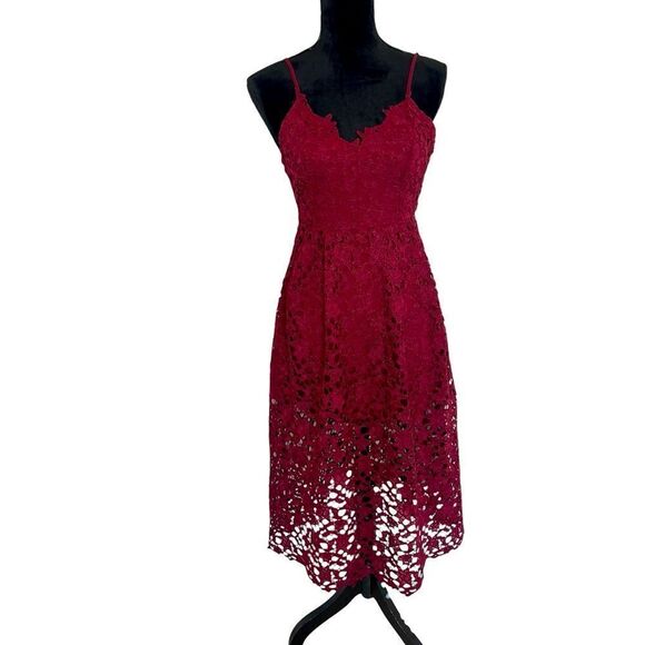 ASTR THE LABEL LACE BURGUNDY STUNNING LACE MIDI SLEEVELESS WOMENS DRESS SIZE XS - Picture 1 of 9